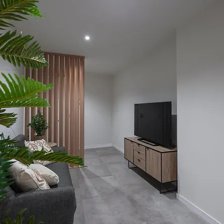 Con Terraza En Pleno Centro De Appartamento