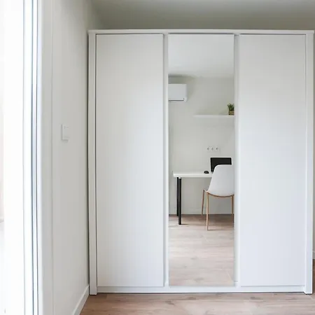 Con Terraza En Pleno Centro De *