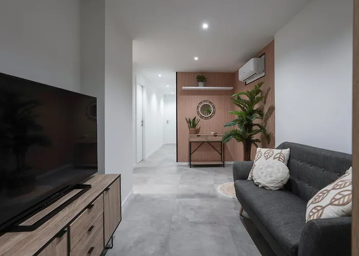 Con Terraza En Pleno Centro De