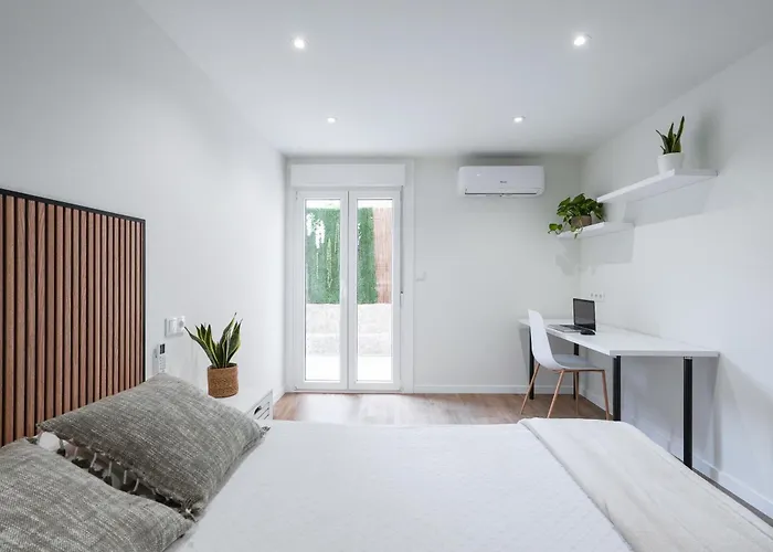 Con Terraza En Pleno Centro De * Ourense