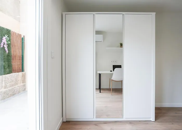 Con Terraza En Pleno Centro De *